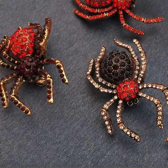 Spider Crystal Rhinestone Brooch - Picture 7 of 14